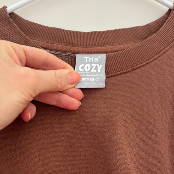 Aritzia TNA boyfriend crew neck sweatshirt - Picture 2 of 2